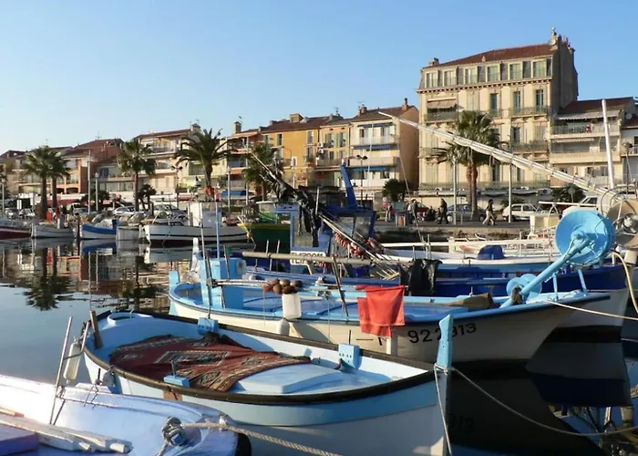 Appartement Bandol Proche Plage, Jardin Prive Et Wifi
