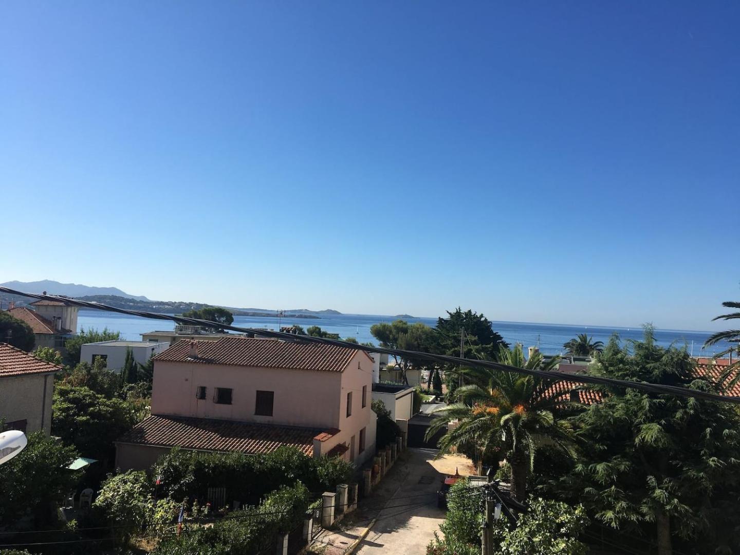 Proche Plage, Jardin Prive Et Wifi Appartement *